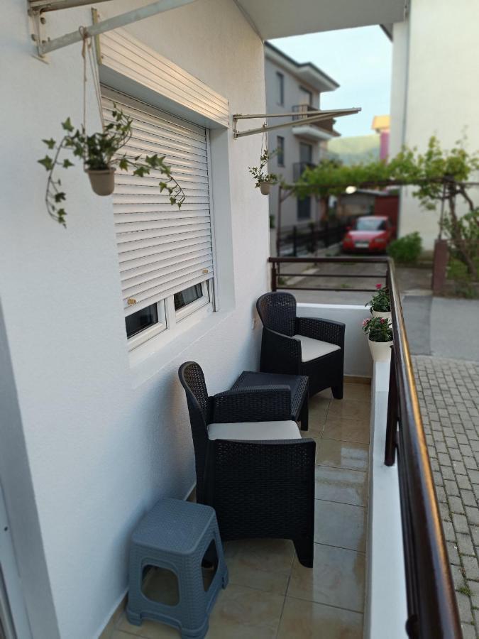 Finesi Apartments 3 Охрид Екстер'єр фото