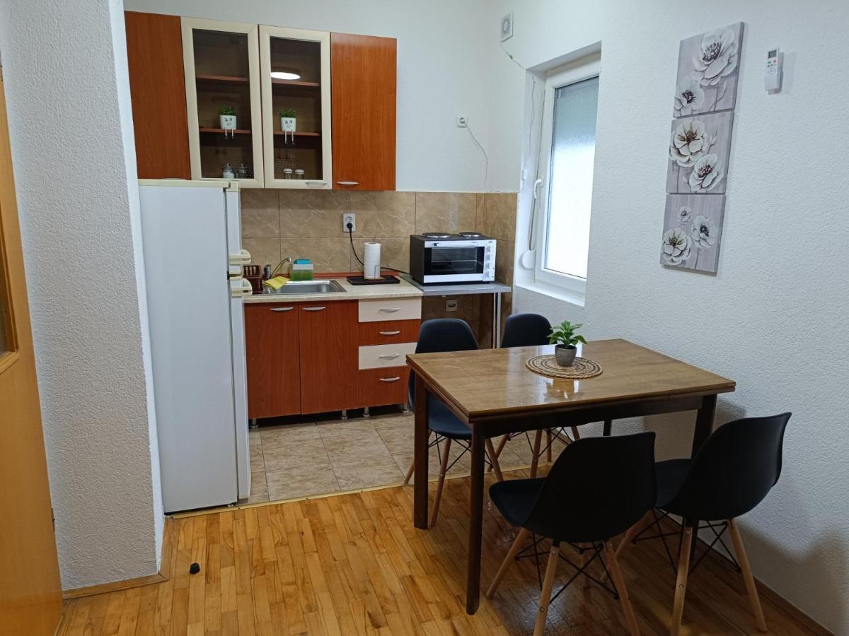 Finesi Apartments 3 Охрид Екстер'єр фото